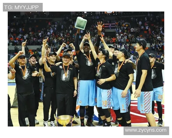 成都篮球队荣登篮球配合排行榜第十名展现团队实力与默契 成都篮球队荣登篮球配合排行榜第十名展现团队实力与默契