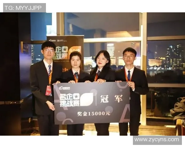 武汉足球队在邀请赛中的团队协作表现分析与点评